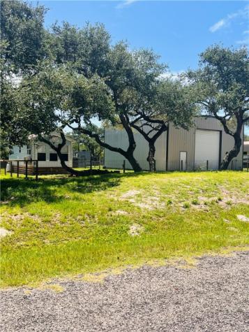 312 Traylor Avenue Rockport TX 78382