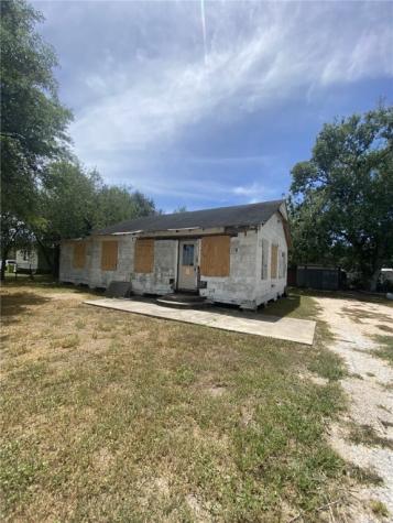 629 SW 7th Street Premont TX 78375