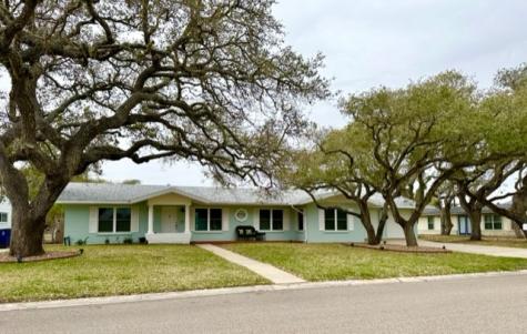 1905 Glass Avenue Rockport TX 78382
