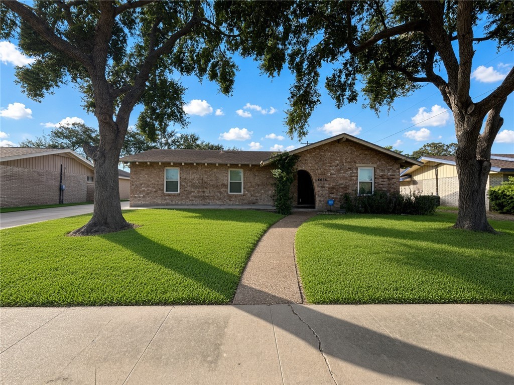 4925 Trinity Drive Corpus Christi TX 78411