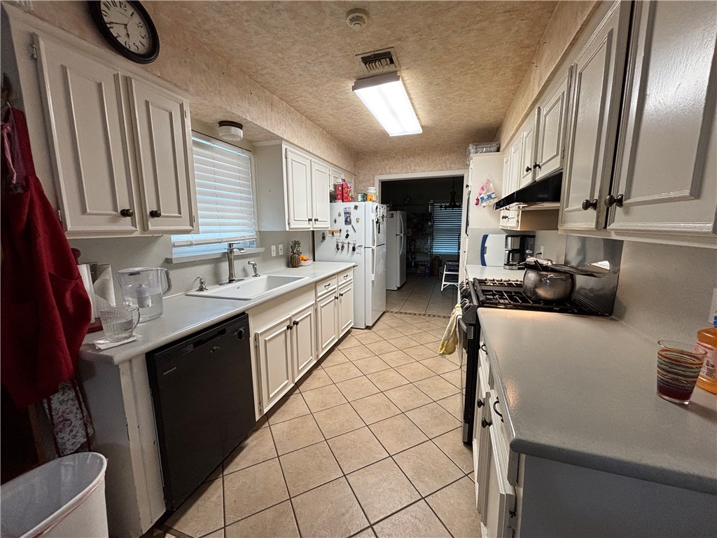 4925 Trinity Drive Corpus Christi TX 78411