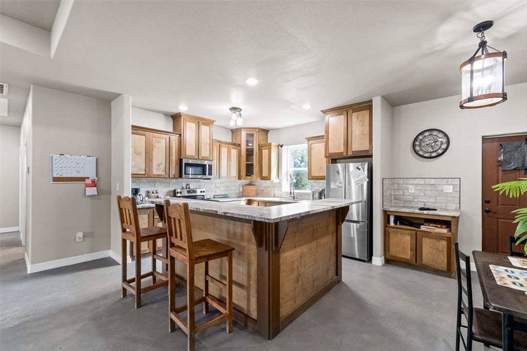 207 S Charles Street George West TX 78022