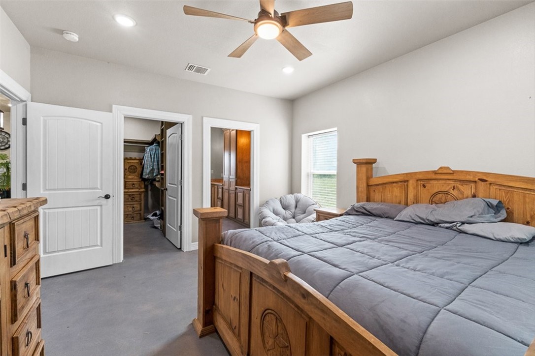 207 S Charles Street George West TX 78022