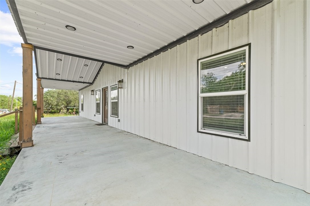 207 S Charles Street George West TX 78022