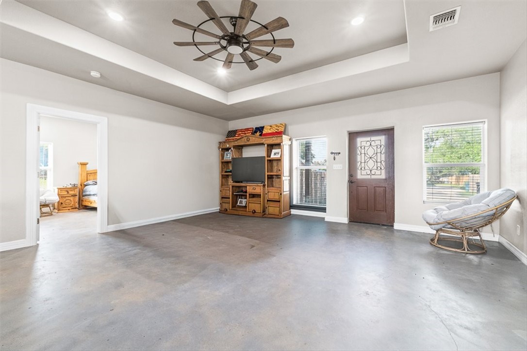 207 S Charles Street George West TX 78022
