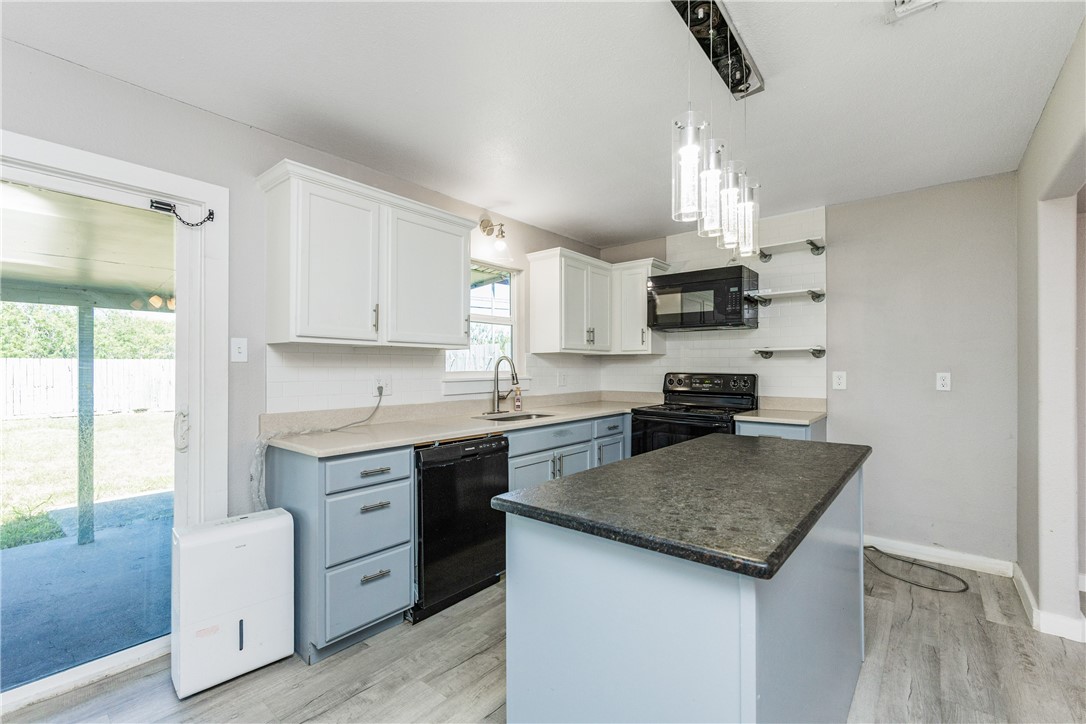 338 Belmont Dr SW Corpus Christi TX 78418