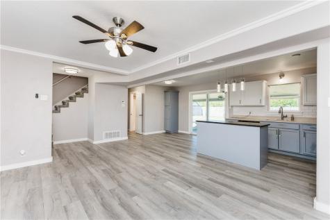 338 Belmont Drive SW Corpus Christi TX 78418