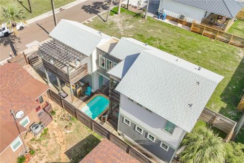 147 W Brundrett Avenue Port Aransas TX 78373