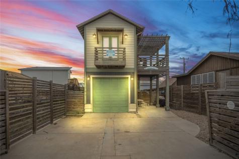 147 W Brundrett Avenue Port Aransas TX 78373