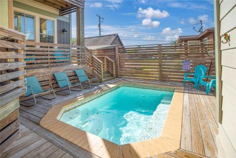 147 W Brundrett Avenue Port Aransas TX 78373