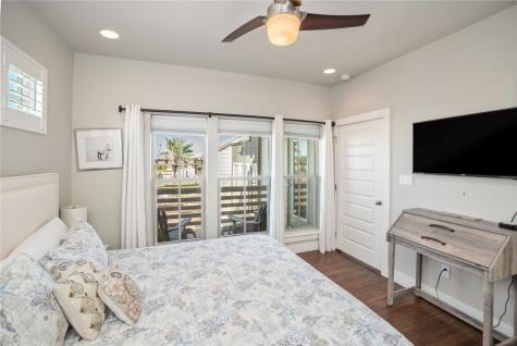 147 W Brundrett Avenue Port Aransas TX 78373