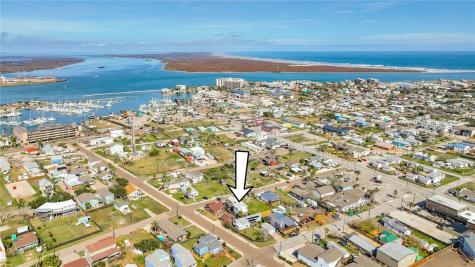 147 W Brundrett Avenue Port Aransas TX 78373