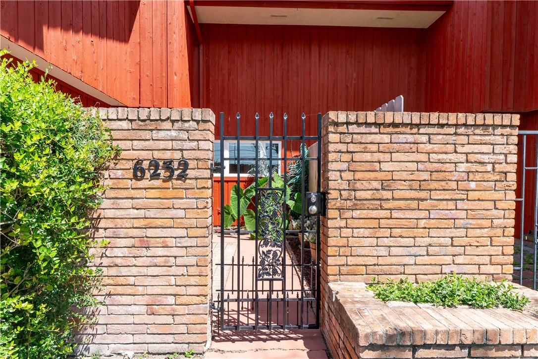 6232 Weber Corpus Christi TX 78413