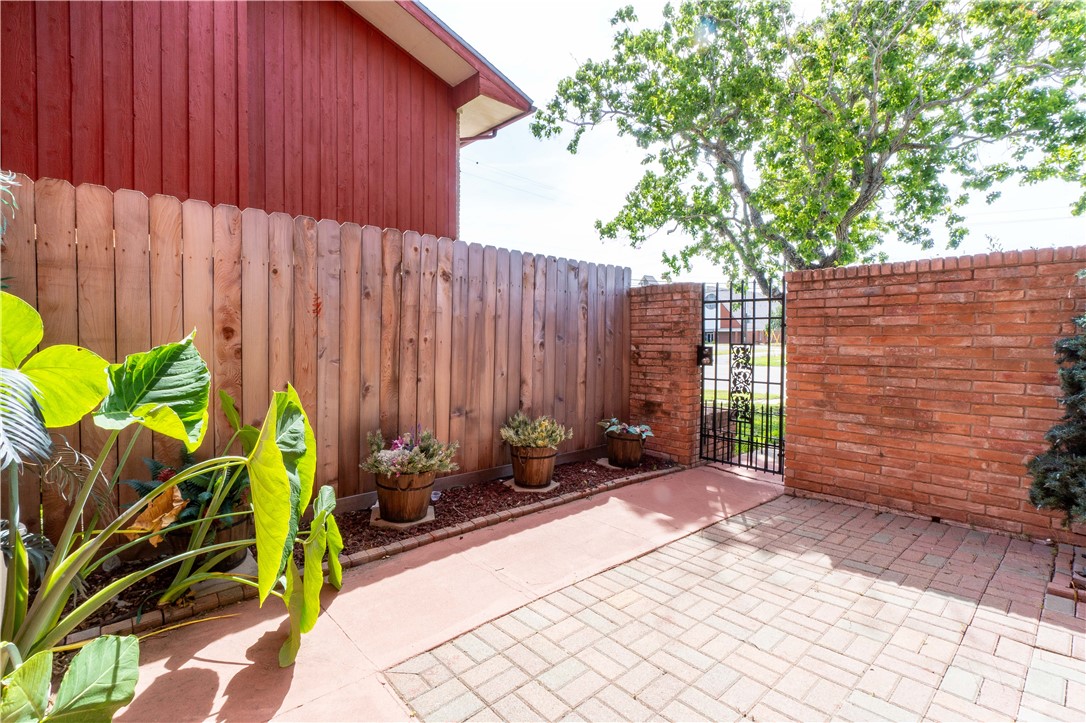 6232 Weber Corpus Christi TX 78413