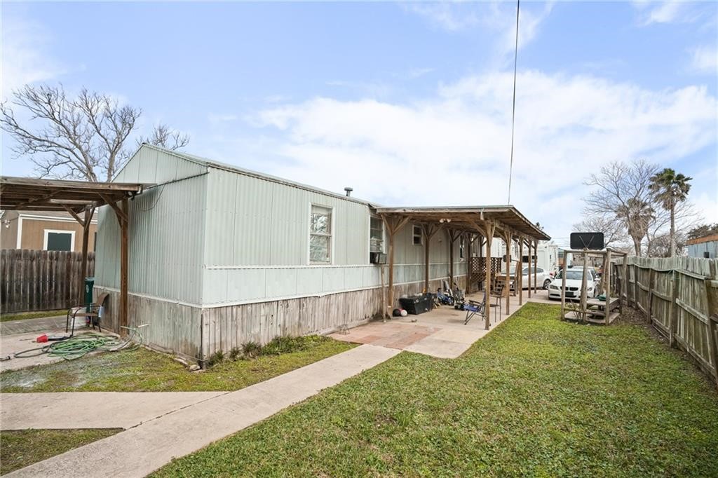 926 Weaver Street Corpus Christi TX 78418