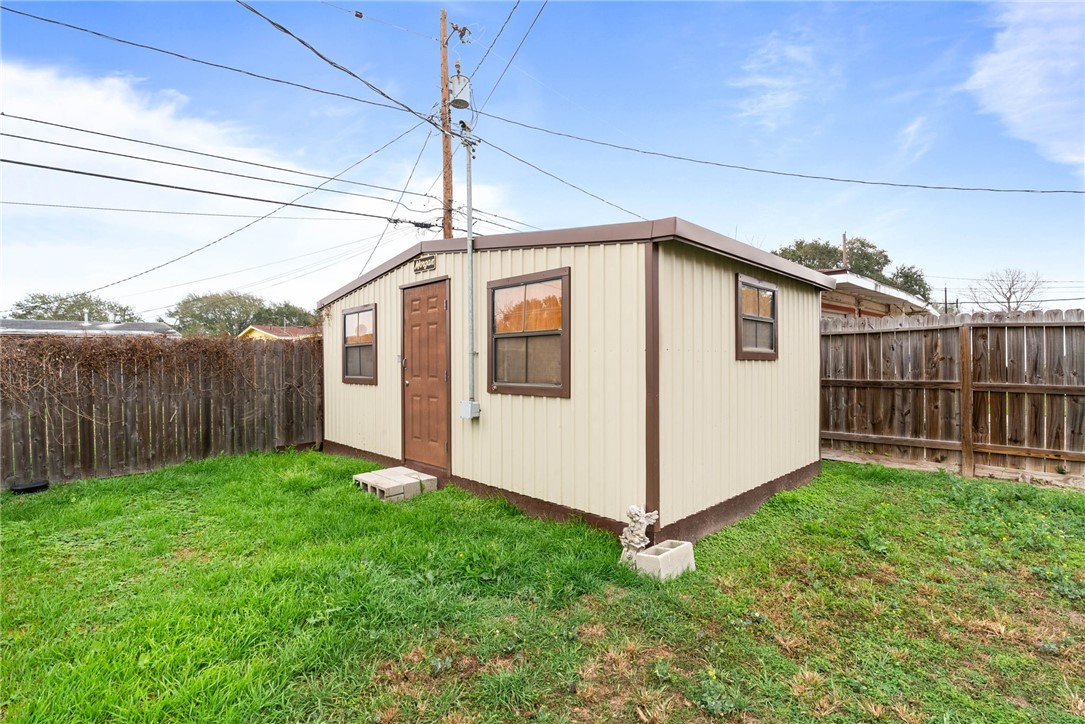 3906 Pyle Drive Corpus Christi TX 78415