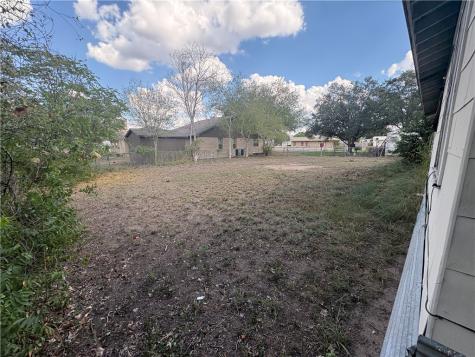 104 Charles Street S George West TX 78022