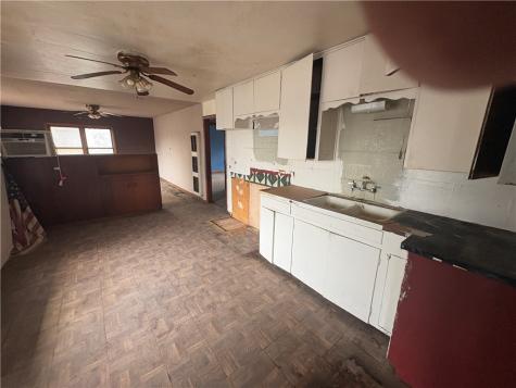 104 Charles Street S George West TX 78022