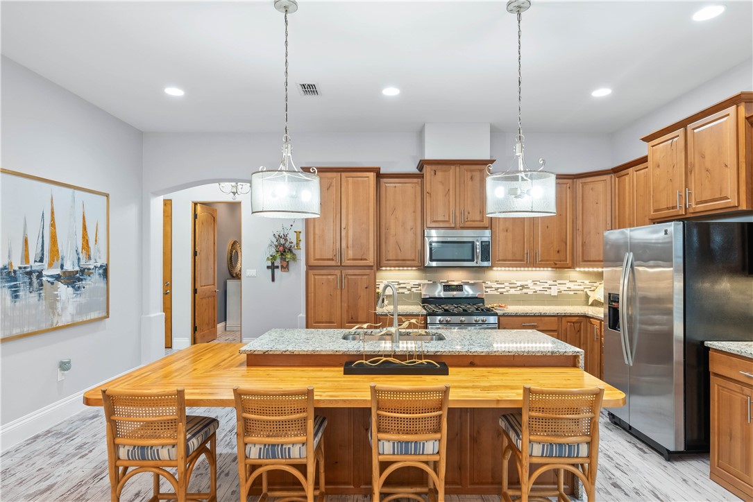 1502 Royal Oaks Trai 1502 Rockport TX 78382