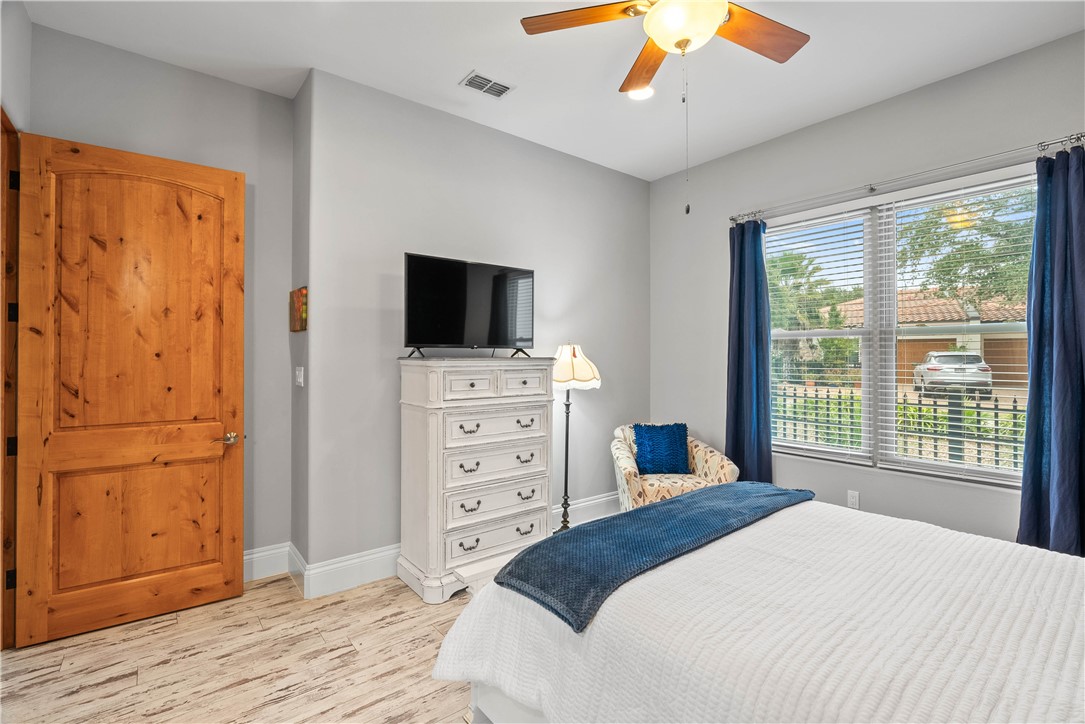 1502 Royal Oaks Trai 1502 Rockport TX 78382