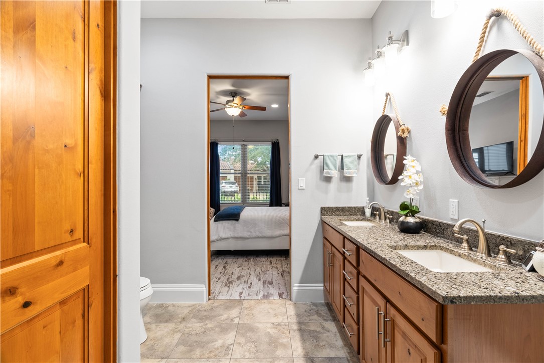 1502 Royal Oaks Trai 1502 Rockport TX 78382