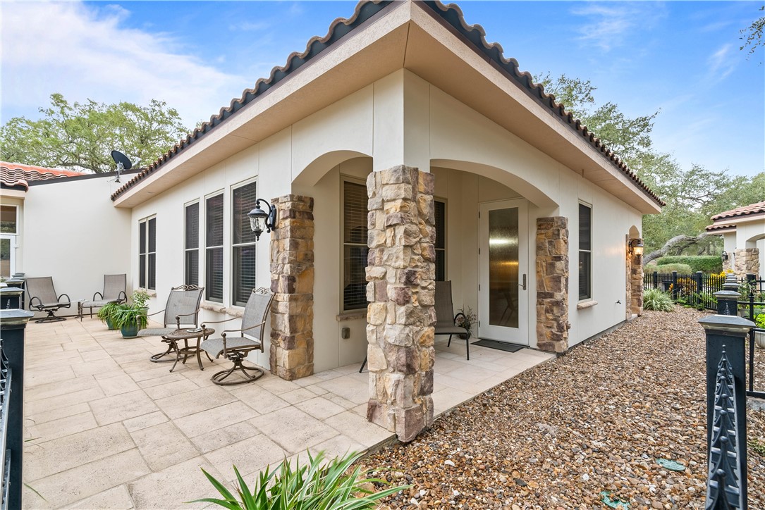 1502 Royal Oaks Trai 1502 Rockport TX 78382