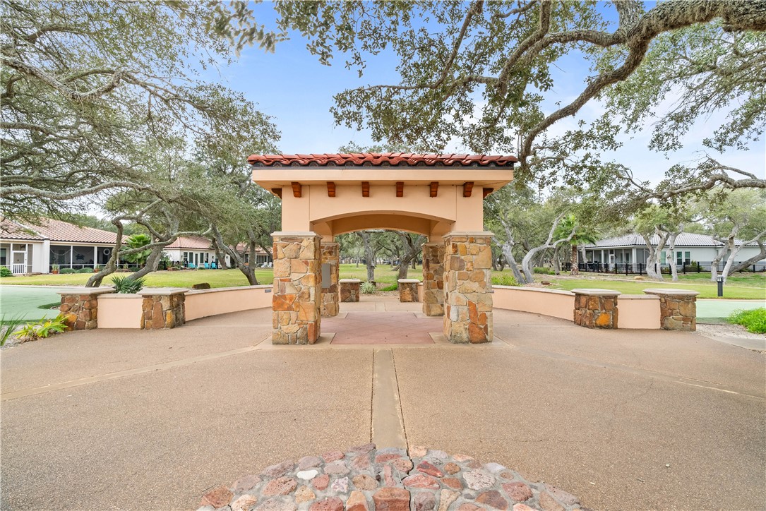 1502 Royal Oaks Trai 1502 Rockport TX 78382