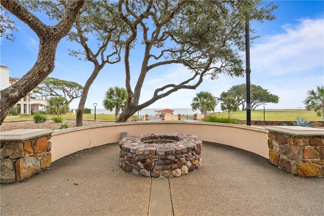 1502 Royal Oaks Trai 1502 Rockport TX 78382