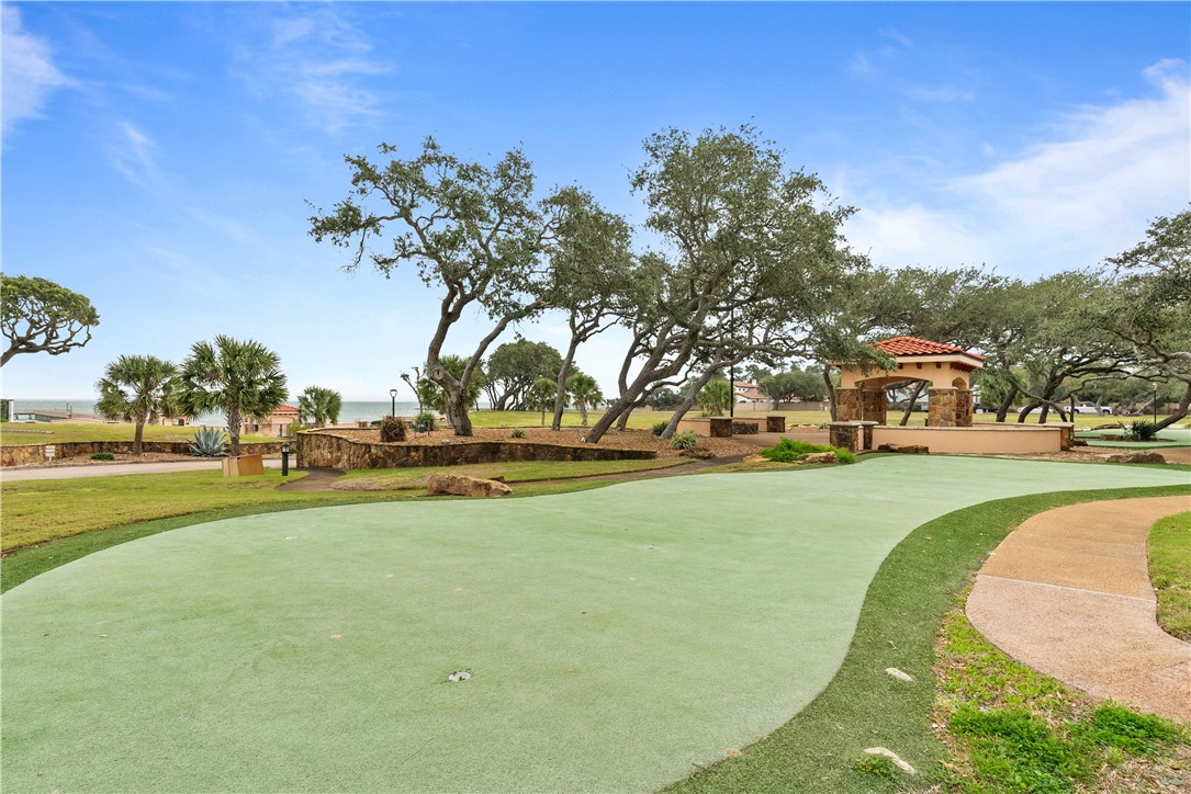 1502 Royal Oaks Trai 1502 Rockport TX 78382