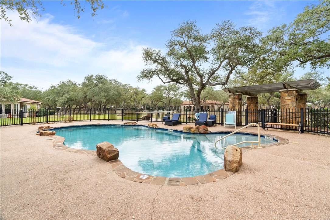 1502 Royal Oaks Trai 1502 Rockport TX 78382