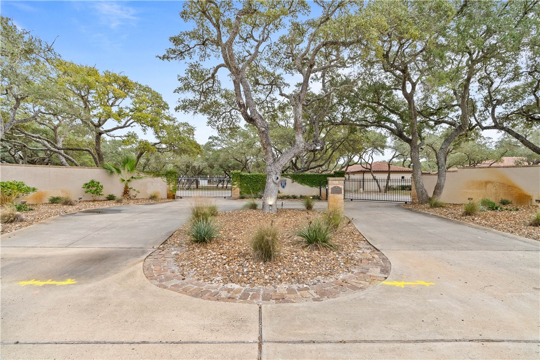 1502 Royal Oaks Trai 1502 Rockport TX 78382