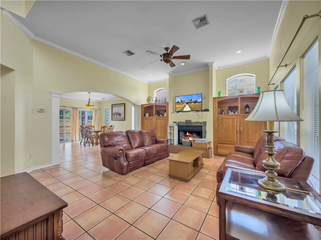 337 Paloma Street Corpus Christi TX 78412