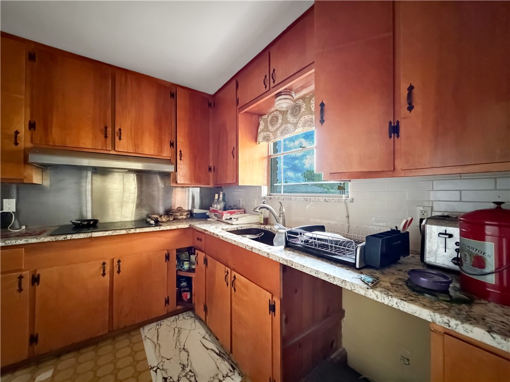 4221 Dolphin Place Corpus Christi TX 78411