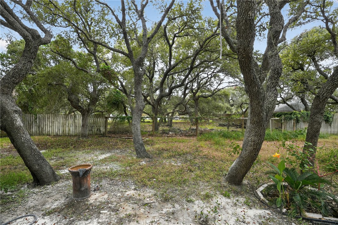 107 Cherry Hills Drive Rockport TX 78382