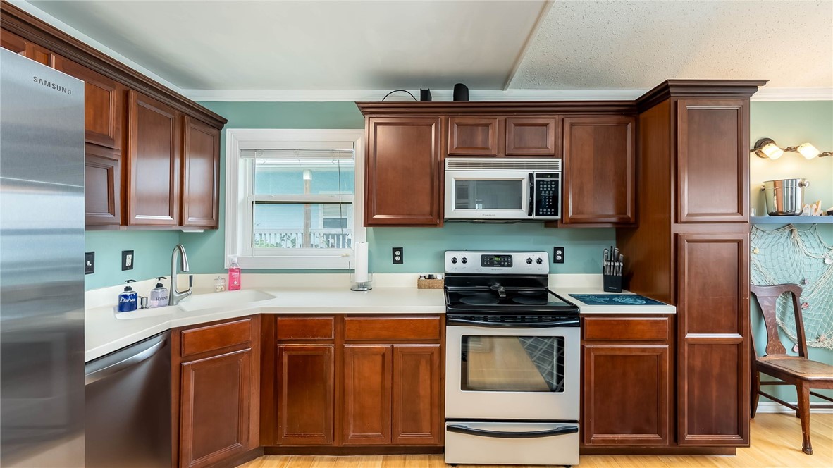 4006 Laguna Shores Corpus Christi TX 78418