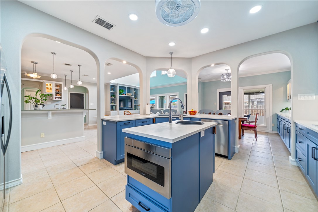 15950 Punta Espada Loop Corpus Christi TX 78418