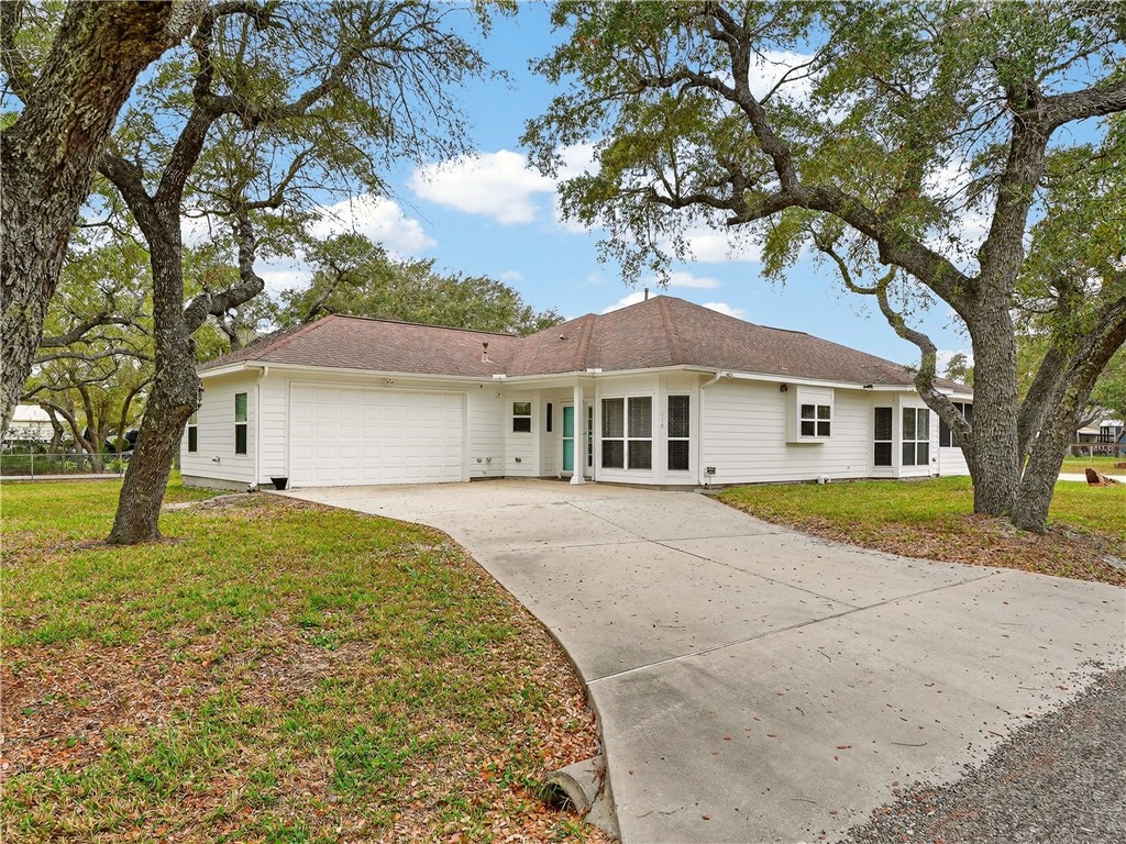 119 Bishop Road Rockport TX 78382