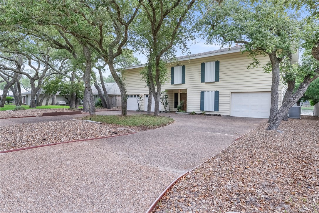 1905 Baywood Drive Rockport TX 78382
