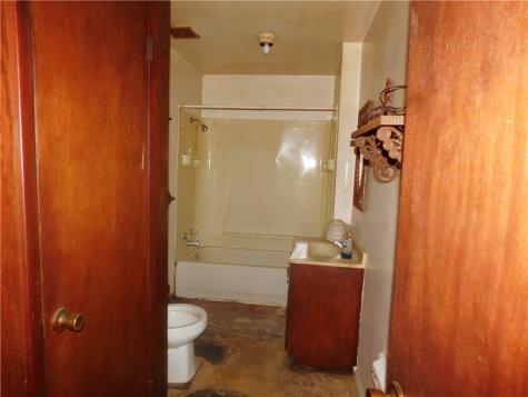 712 E 2nd Street Alice TX 78332