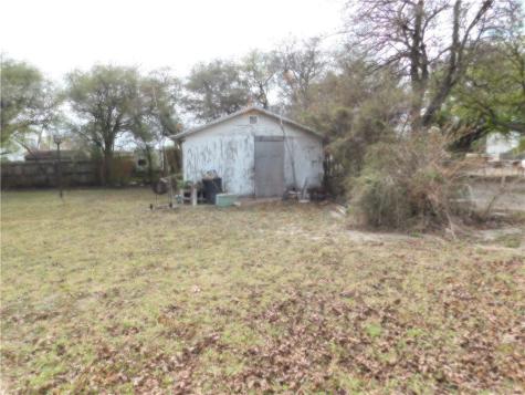 712 E 2nd Street Alice TX 78332