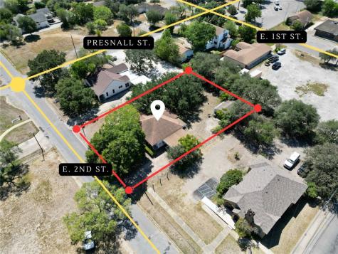 712 E 2nd Street Alice TX 78332