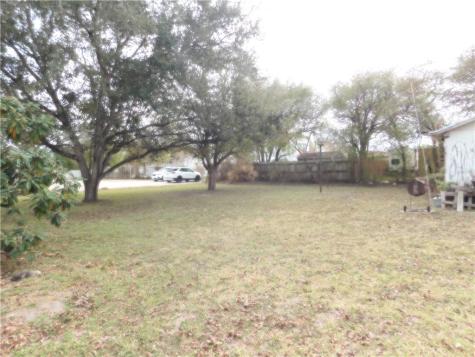 712 E 2nd Street Alice TX 78332