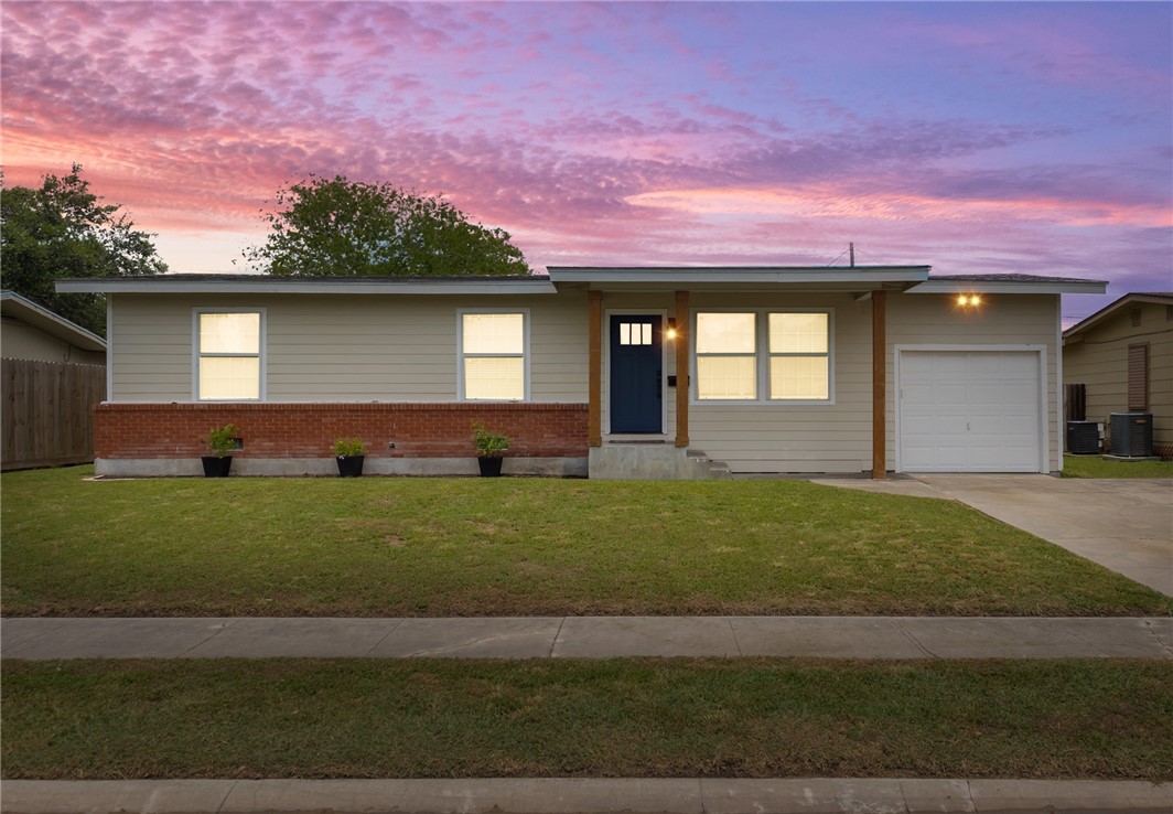 1465 Casa De Oro Drive Corpus Christi TX 78411