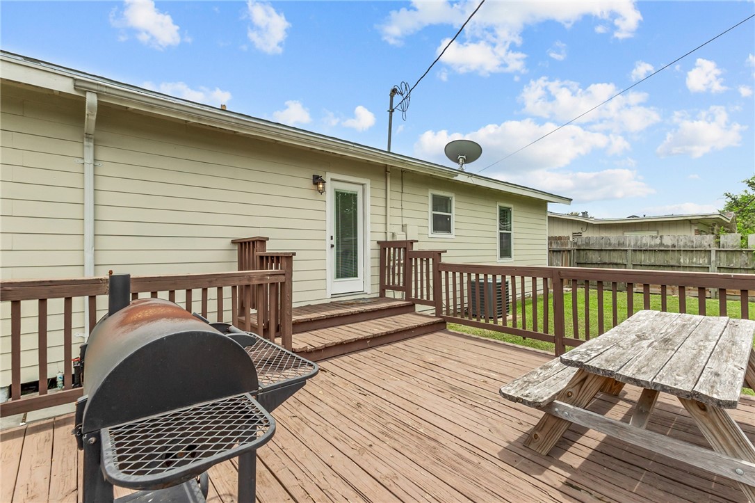 1465 Casa De Oro Drive Corpus Christi TX 78411