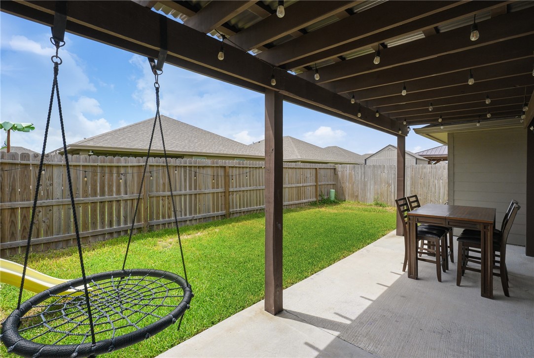 7526 Loyd Neal Drive Corpus Christi TX 78414