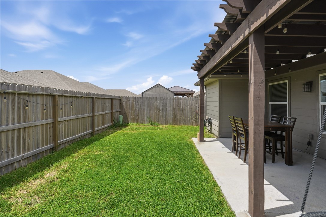 7526 Loyd Neal Drive Corpus Christi TX 78414