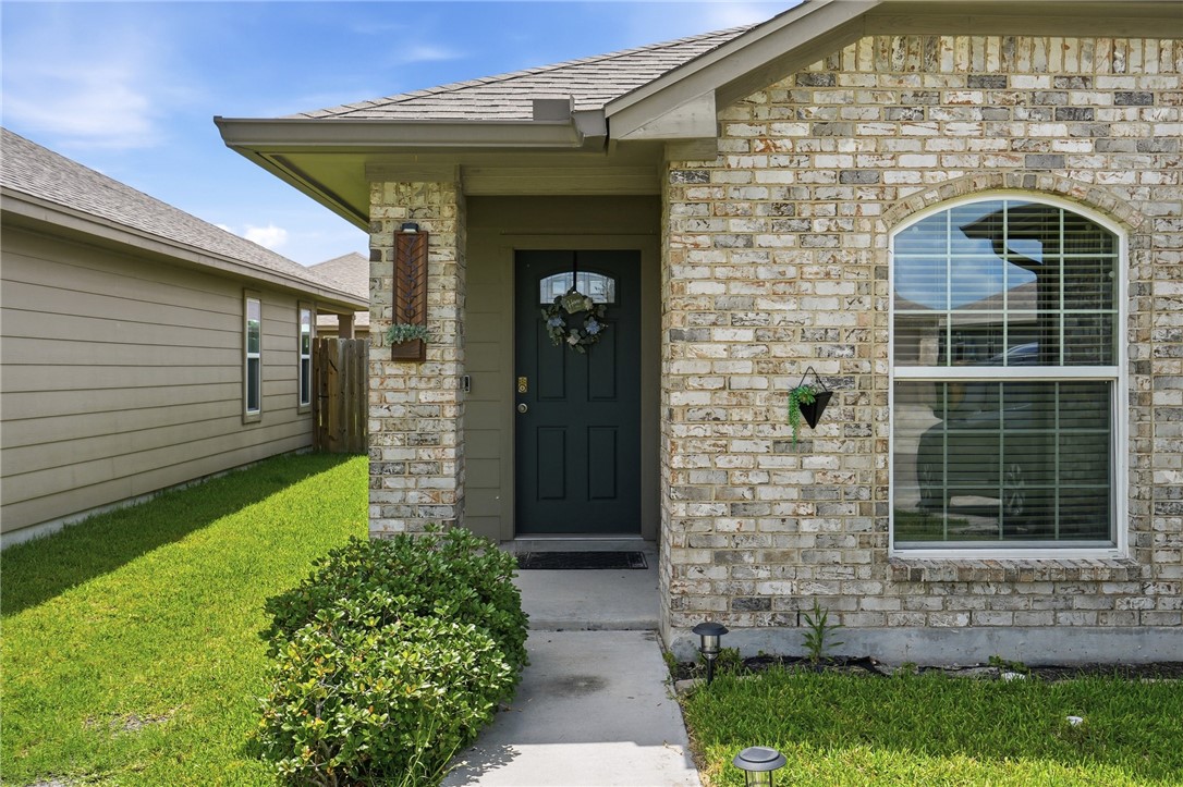 7526 Loyd Neal Drive Corpus Christi TX 78414