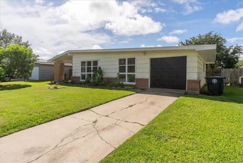 1009 Driftwood Place Corpus Christi TX 78411