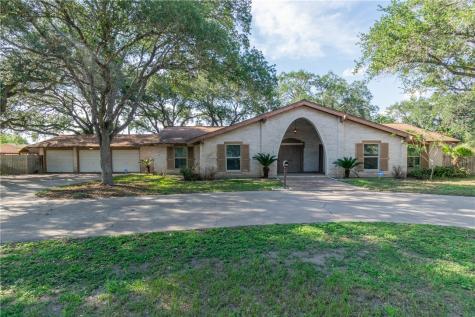 1307 Lincoln Street Alice TX 78332