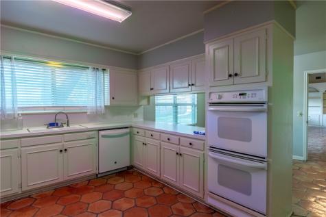 1307 Lincoln Street Alice TX 78332